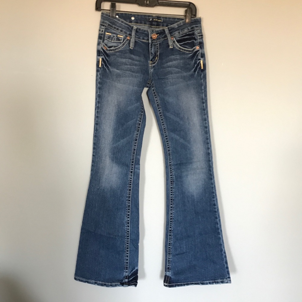 Boot cut jeans